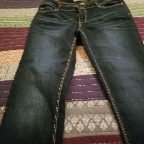 Jeans - Picture 2 of 3